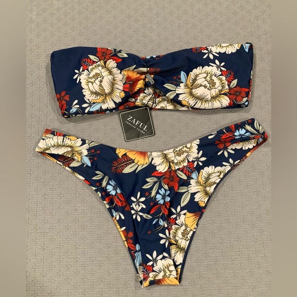 ZAFUL Floral Bandeau Bikini Set 8 - Picture 9 of 10